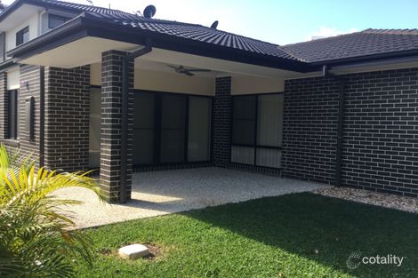 Property photo of 2/12 Compass Drive Biggera Waters QLD 4216
