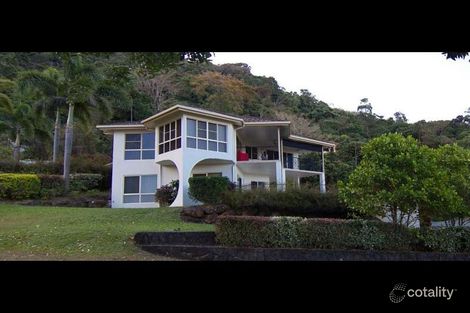 Property photo of 17 Oceanview Place Mooroobool QLD 4870