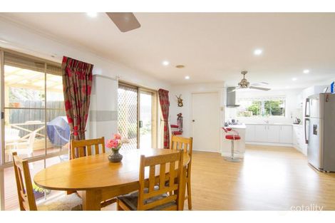 Property photo of 4 Tina Close Carrum Downs VIC 3201