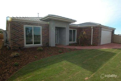 32 Lyndhurst Sq, Drouin, VIC 3818