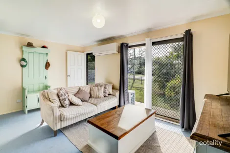 Property photo of 42 Dingyarra Street Toogoolawah QLD 4313