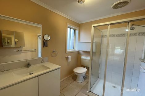 Property photo of 12 Watermark Way Point Cook VIC 3030