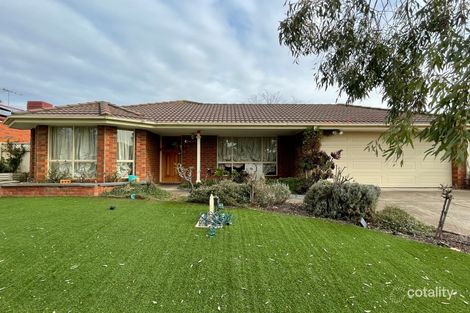 Property photo of 12 Watermark Way Point Cook VIC 3030