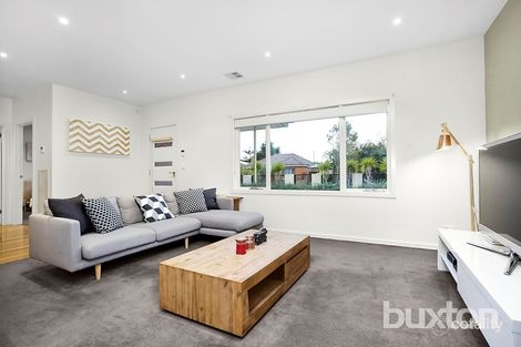 Property photo of 1/19 Dermot Street Oakleigh South VIC 3167