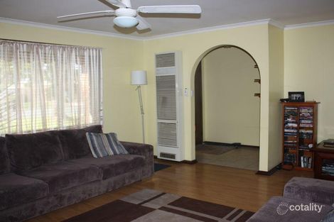 Property photo of 19 Eldershaw Drive Forest Hill NSW 2651