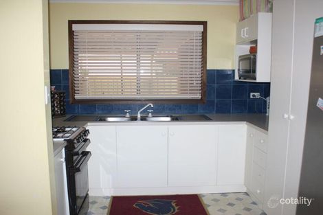 Property photo of 19 Eldershaw Drive Forest Hill NSW 2651