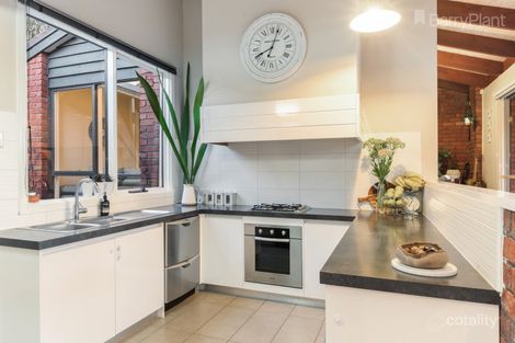 Property photo of 10 Loris Close Grovedale VIC 3216