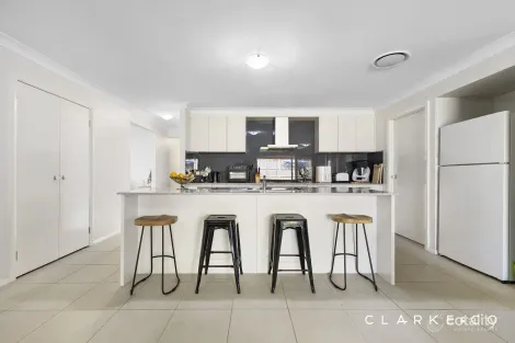 Property photo of 39 Grasshawk Drive Chisholm NSW 2322