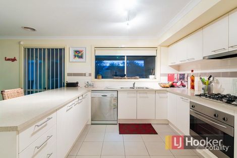 Property photo of 9 Lucerne Circuit Pakenham VIC 3810