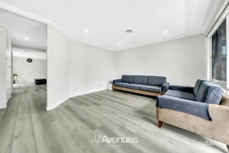 Property photo of 10 Peppercorn Court Cranbourne North VIC 3977