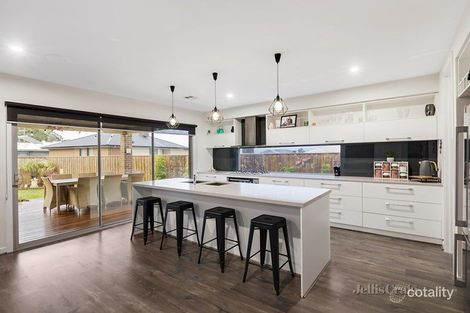 Property photo of 84 Sherwood Road Chirnside Park VIC 3116