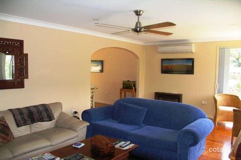 Property photo of 16 Crawford Crescent Wyoming NSW 2250