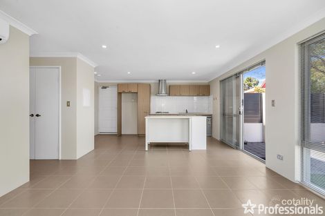 Property photo of 1/12 Heath Road Kalamunda WA 6076