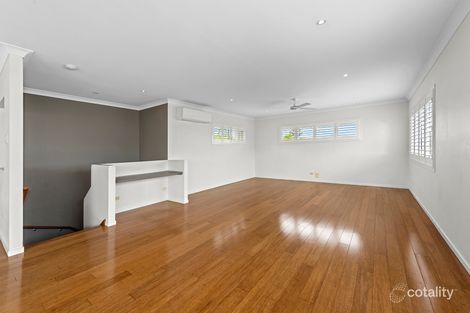 Property photo of 28 Weal Avenue Tarragindi QLD 4121
