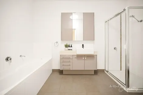 Property photo of 16/9-11 Manikato Avenue Mordialloc VIC 3195