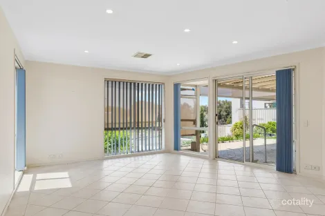 Property photo of 20 Seaview Road Tennyson SA 5022