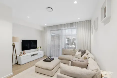 Property photo of 36 Rainbows Way Leppington NSW 2179
