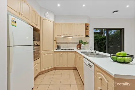 Property photo of 10 Conservatory Drive Burwood VIC 3125