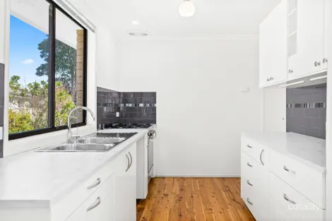 Property photo of 18 Arcadia Street Warilla NSW 2528