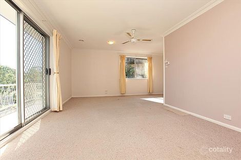 Property photo of 2 Davies Place Torrens ACT 2607