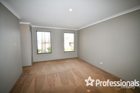 Property photo of 29 Petit Loop Dudley Park WA 6210