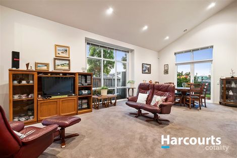Property photo of 1 St Johns Court South Morang VIC 3752