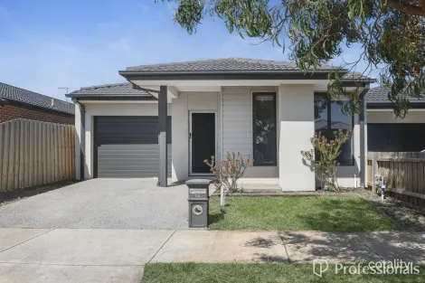 13 Westbourne St, Strathtulloh, VIC 3338