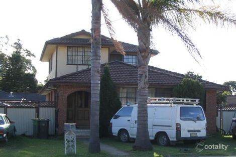 Property photo of 17 Donahue Close Prairiewood NSW 2176