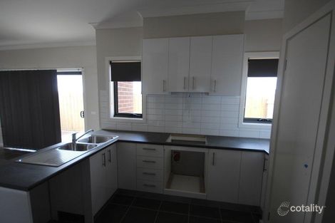 Property photo of 4 Chino Close Wollert VIC 3750