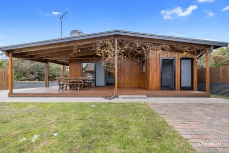 Property photo of 10 Roscrea Crescent Walkerville VIC 3956