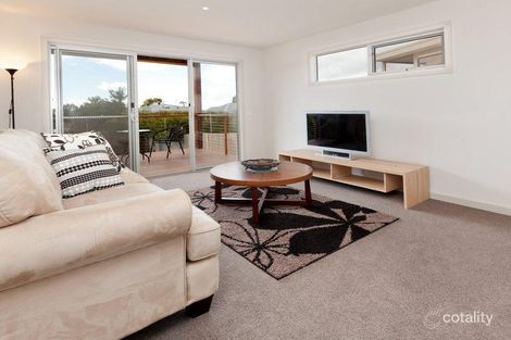 Property photo of 28 Iris Street Dromana VIC 3936