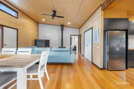 Property photo of 10 Roscrea Crescent Walkerville VIC 3956