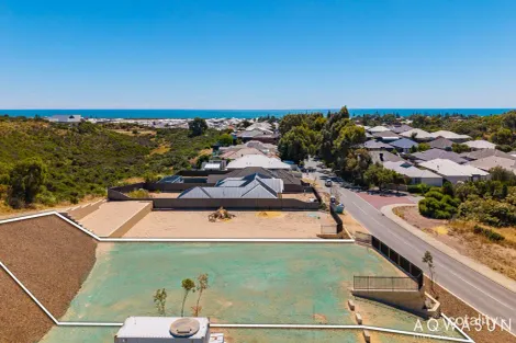 110 Crystaluna Dr, Golden Bay, WA 6174