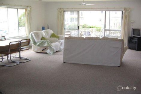 Property photo of 17/9-13 Madang Crescent Runaway Bay QLD 4216