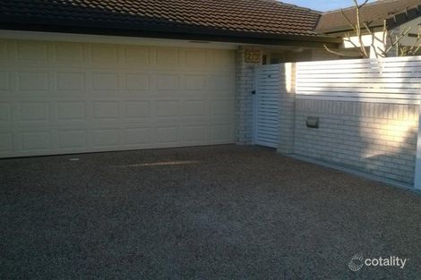 Property photo of 2/3 Jacqueline Avenue Labrador QLD 4215