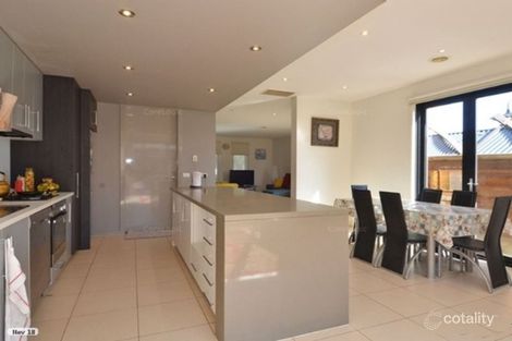 Property photo of 8 Evergreen Boulevard Clayton South VIC 3169