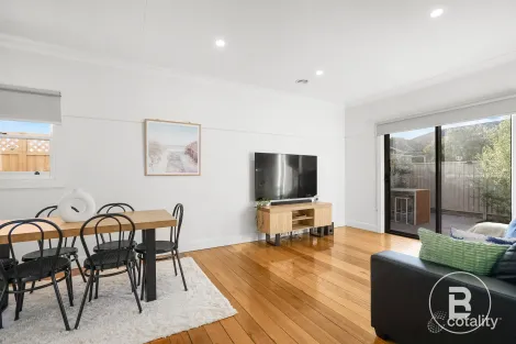 Property photo of 5 Symons Street Wendouree VIC 3355