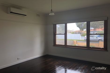 Property photo of 8 Lloyd Avenue Reservoir VIC 3073