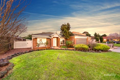 Property photo of 12 Kalastaire Grove Berwick VIC 3806