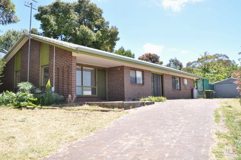 11 Hillview Rd, Victor Harbor, SA 5211
