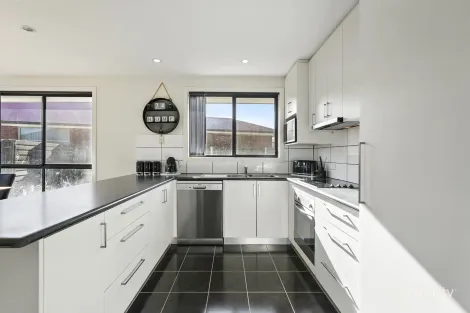 Property photo of 4 Henry Place Brighton TAS 7030