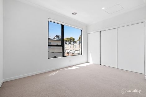 Property photo of 8 Aviary Grove Thornbury VIC 3071