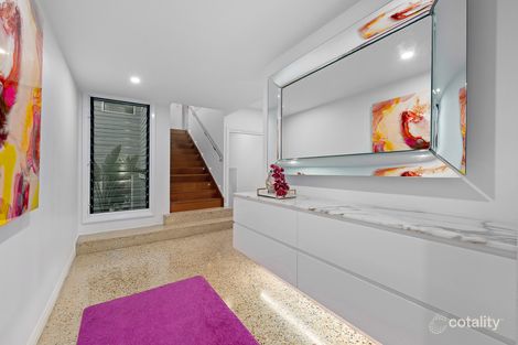 Property photo of 152 McIlwraith Avenue Norman Park QLD 4170