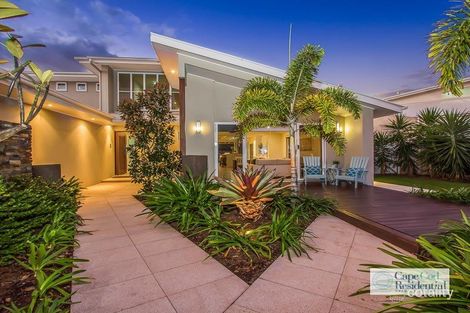 Property photo of 16 Como Street Ormiston QLD 4160