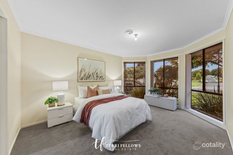 Property photo of 33 Bounty Way Berwick VIC 3806