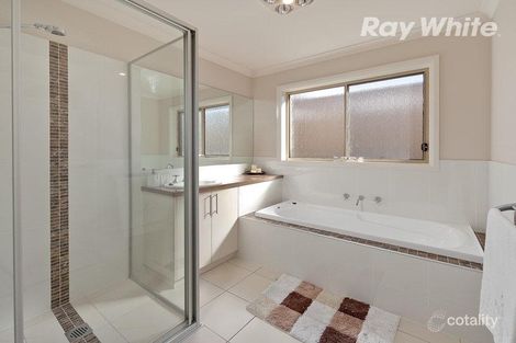 Property photo of 11 Lawson Circuit Lavington NSW 2641