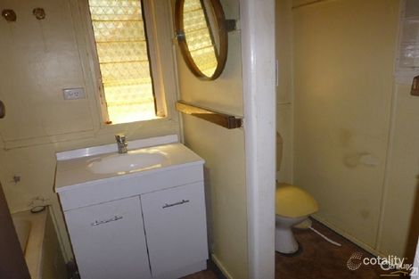 Property photo of 13 Caswell Street Peak Hill NSW 2869