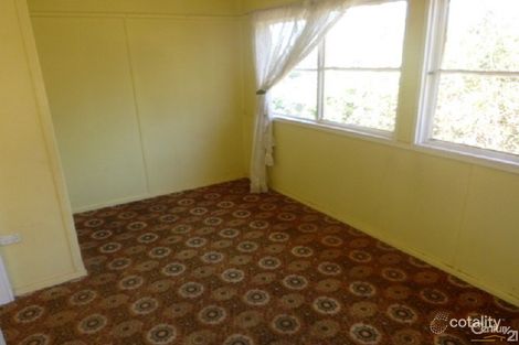 Property photo of 13 Caswell Street Peak Hill NSW 2869