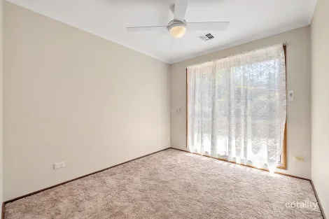 Property photo of 40 Scantlebury Crescent Theodore ACT 2905