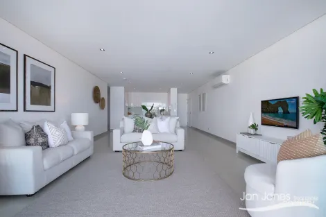Property photo of 44/17 Marine Parade Redcliffe QLD 4020